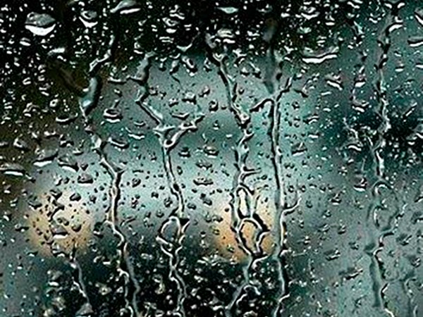 Esta noche está&nbsp;lloviendo